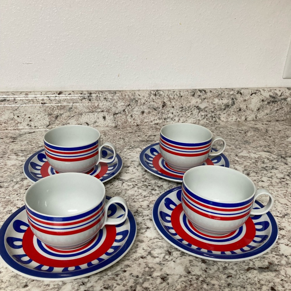 Set of 4 Block China Portugal cups, saucers